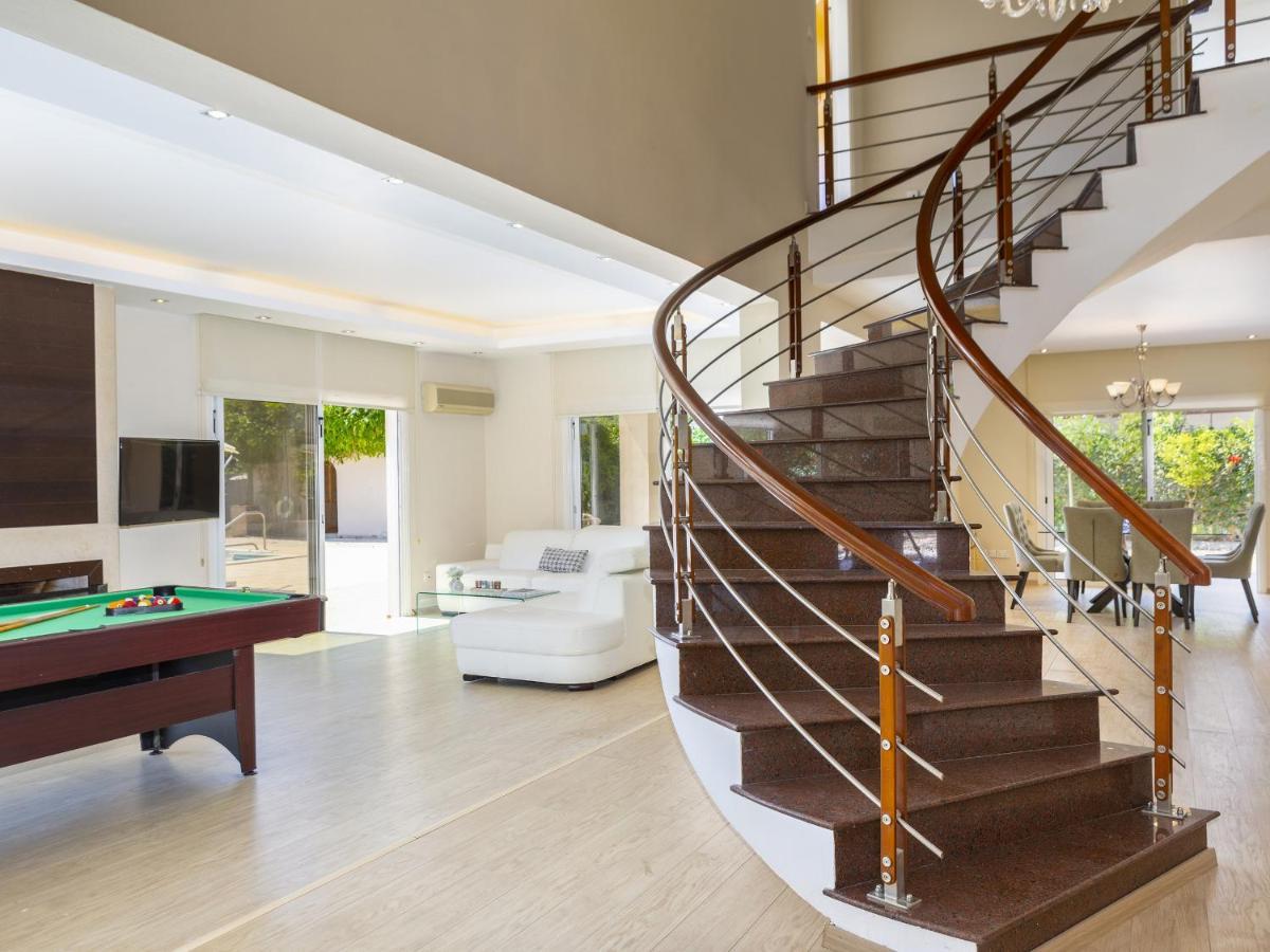 Meneou Seaside Mansion 7 Villa Larnaca Exterior photo